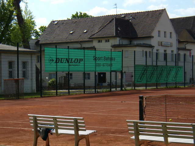 Tennisplatz.JPG